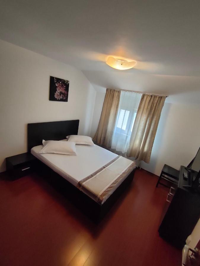 "Apartament"-Casa Genius Ploieşti Exterior foto