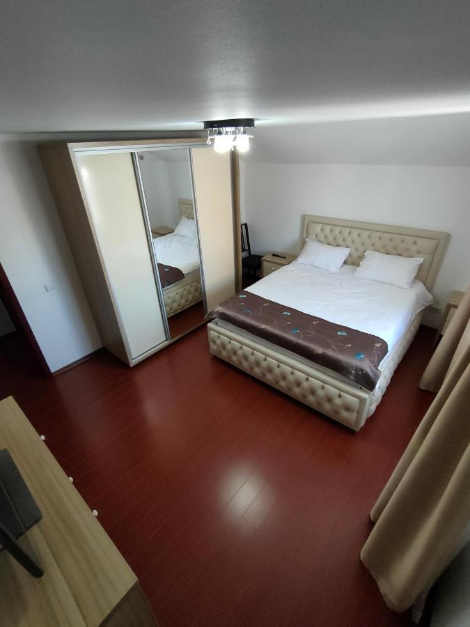 "Apartament"-Casa Genius Ploieşti Exterior foto